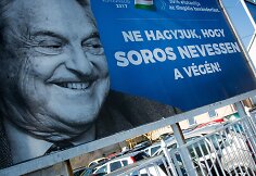 Prie&scaron; George'ą Sorosą nukreipta reklaminė kampanija Vengrijoje