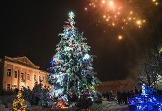 Skaudvilėje įžiebta Kalėdų eglė