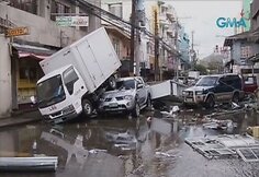 Filipinų taifūno Haiyan aukos skaičiuojamos &scaron;imtais