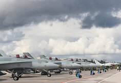 NATO bazėje nusileido šeši Portugalijos naikintuvai F-16