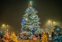 Skaudvilėje įžiebta Kalėdų eglė