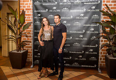 Žinomi žmonės atidarė &scaron;e&scaron;tąjį &bdquo;Dine in the Dark&ldquo; sezoną