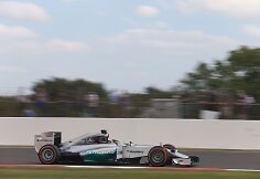 „Formulės-1“ penktadienio treniruotės Silverstone