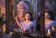 Keira Knightley ir Mackenzie Foy filme &bdquo;Spragtukas ir keturios karalystės&ldquo;