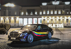Vasario 16-ąją Vilniaus gatvėse pasirodė patriotinis &bdquo;Mercedes Benz&ldquo;