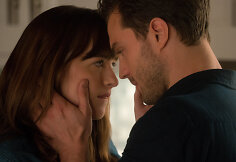 Jamie Dornanas ir Dakota Johnson filme &bdquo;Penkiasde&scaron;imt tamsesnių atspalvių&ldquo;