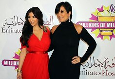 Realybės šou žvaigždė Kim Kardashian su mama Kris Jenner