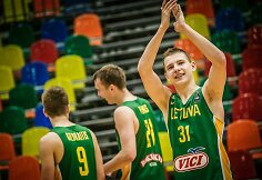 Lietuvos jaunimo (iki 18 metų) krepšinio rinktinė.Rokas Jokubaitis