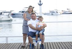 Indrės kartu su vyru Adnan ir sūneliu Aru