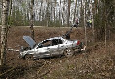 &bdquo;Ford Mondeo&ldquo; automobilis po avarijos Molėtų rajone
