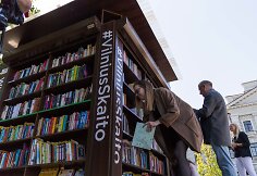 Luki&scaron;kių aik&scaron;tėje atidaryta skaitykla po atviru dangumi &bdquo;Vilnius skaito&ldquo;