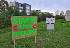 Gyventojų protestas prieš kelio palei namų langus tiesimą Raudondvaryje