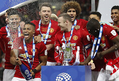 &bdquo;Manchester United&ldquo; Anglijos Lygos taurės finale įveikė &bdquo;Southampton&ldquo;
