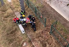 Vilniuje vaikinas &scaron;oko ant traukinio &ndash; nuplė&scaron;ė kabelį: elektra trenkė ir medikui
