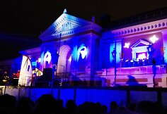 Klaipėdoje įžiebta kalėdinė eglė