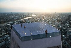 „Infinity London“ baseinas