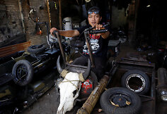 Motorolerių „Vespa“ transformacijos festivalyje Indonezijoje