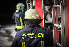 Vilniaus autoservise kilo nedidelis gaisras