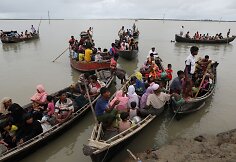 I&scaron; Mianmaro bėgantys rohinjai Banglade&scaron;ą bando pasiekti laivais
