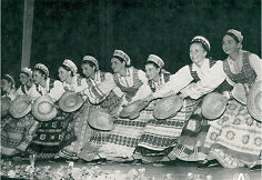 Klivlando Grandinėlės gastrolės Europoje. &Scaron;okis &bdquo;Kepurinė&ldquo;. 1972 m.