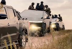 Ramzanas Kadyrovas tvirtina į karą Ukrainoje pasiuntęs du pikapus &bdquo;Tesla Cybertruck&ldquo;