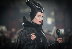Angelina Jolie filme &bdquo;Piktadarės istorija&ldquo;
