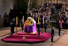 Karalienės Elizabeth, Elizabeth II motinos, laidotuvių 2002 m. akimirka