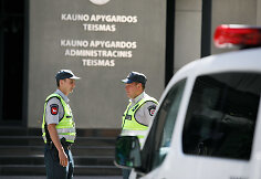 I&scaron; Kauno apygardos teismo evakuoti visi žmonės