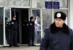 Ukrainos policija prie vyriausybės pastato Donecke