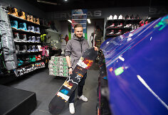 Žiemos sporto inventorius / "Sportland" / J.Kalinsko nuotr.