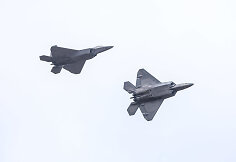 Lietuvoje &ndash; moderniausi pasaulyje JAV naikintuvai F-22 &bdquo;Raptor&ldquo;
