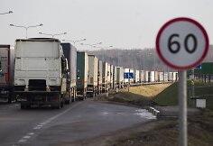 Vilkikų spūstis link Medininkų pasienio posto.