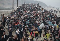 Palestiniečiai grįžta į namus nuniokotoje &scaron;iaurinėje Gazoje