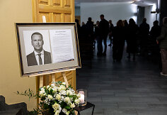 Visagine atsisveikinama su Jevgenijumi &Scaron;uklinu