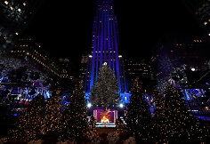 Kalėdų eglės įžiebimas Niujorko Rockefellerio centre