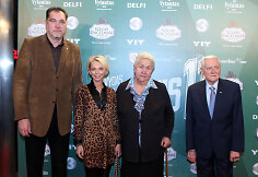 Arvydas ir Ingrida Saboniai, Milda Sabonienė ir Valdas Adamkus