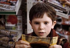 Freddie Highmore'as filme &bdquo;Čarlis ir &scaron;okolado fabrikas&ldquo;