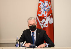 Gitanas Nausėda susitiko su švietimo, mokslo ir sporto ministre Jurgita Šiugždiniene ir sporto bendruomenės atstovais