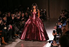 Naomi Campbell „Zac Posen“ kolekcijos pristatyme