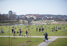 Saulėta sekmadienio popietė Vilniaus centre