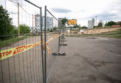 Statybos Karolini&scaron;kėse nesustoja, nors leidimas joms abejotinas.