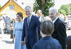 Gitanas Nausėda, Diana Nausėdienė, Antanas Nausėda