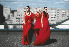 &bdquo;Queens of Roses&ldquo;