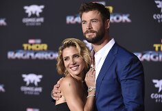 Chrisas Hemsworthas su žmona Elsa Pataky