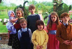 Kadrai i&scaron; filmo &bdquo;Auklė Makfi&ldquo;