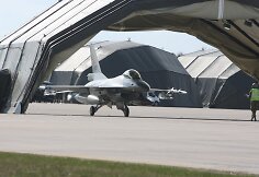 Aviacijos bazėje &Scaron;iauliuose leidžiasi NATO lėktuvas