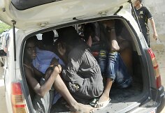 Kenijos koledžo studentai