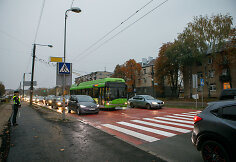 Policijos priemonė prie pėsčiųjų perėjų