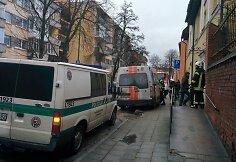Tarnybos atvyko gelbėti degančio žmogaus