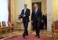 JAV sekretorius Johnas Kerry ir Rusijos užsienio reikalų ministras Sergejus Lavrovas
